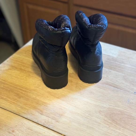 Guess Womens Leeda 2 Cold Weather Snow Winter & Snow Boots. NO BOX!!! - Picture 3 of 5
